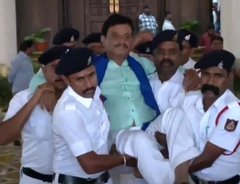 Karnataka Assembly Uproar | Speaker UT Khader suspends 18 BJP MLAs for 6 months