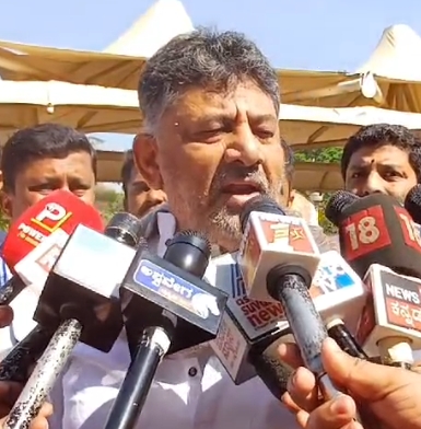 ಸಿದ್ದರಾಮಯ್ಯ 16ನೇ ಬಜೆಟ್ ಮಂಡನೆ | ಬಿಜೆಪಿಯವರು ಹೊಟ್ಟೆ ಉರಿದುಕೊಂಡು ಸಾಯುತ್ತಿದ್ದಾರೆ: ಡಿಸಿಎಂ ಡಿ.ಕೆ.ಶಿವಕುಮಾರ್ 4 Screenshot_2025-03-07-11-42-36-25_6012fa4d4ddec268fc5c7112cbb265e7