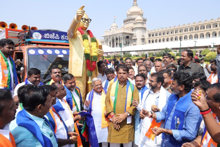 Congress members are anti-Hindu, anti-Dalit - Union Minister Pralhad Joshi's criticism