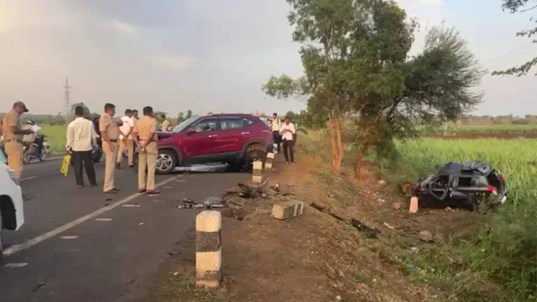 Belagavi | ಬೆಳಗಾವಿ-ಬೈಲಹೊಂಗಲ ಹೆದ್ದಾರಿಯಲ್ಲಿ ಸಂಭವಿಸಿದ ಭೀಕರ ಕಾರು ಅಪಘಾತ: ಕುಟುಂಬದ ಮೂವರು ಸದಸ್ಯರ ಮೃತ್ಯು, ಮಾಜಿ ಶಾಸಕನ ಪುತ್ರನಿಗೆ ಗಂಭೀರ ಗಾಯ 5 Devastating Car Crash on Belagavi-Bailahongala Highway Leaves Three Family Members Dead, Former MLAs Son injured