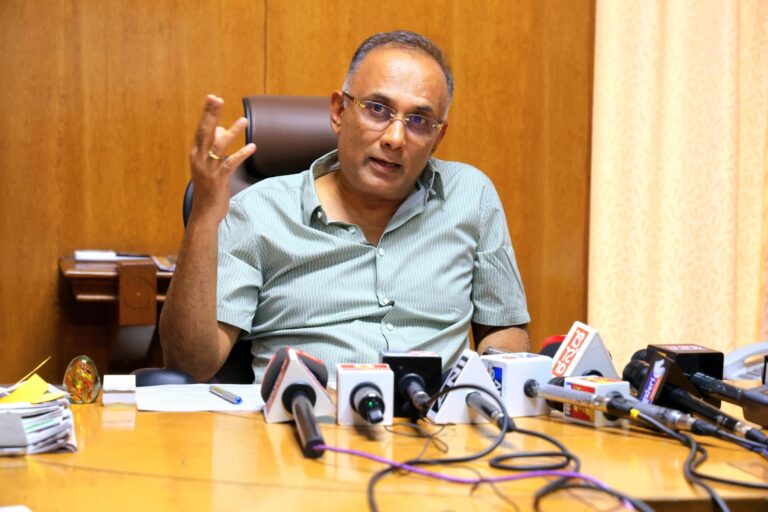 Dinesh Gundu Rao addressing media