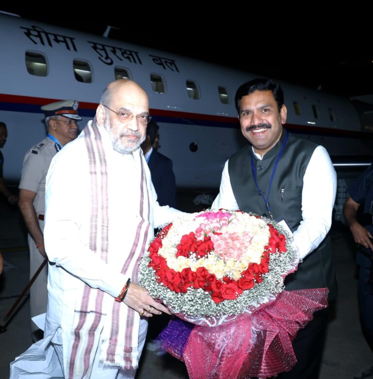 Amit Shah arrives in Bengaluru – Warm welcome from state BJP leaders