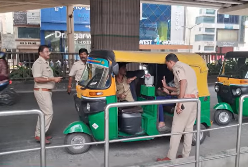 Bengaluru: ದುಪ್ಪಟ್ಟು ದರ ವಸೂಲಿ ಮಾಡಿದ ಆಟೋಗಳ ವಿರುದ್ಧ ಆರ್ಟಿಒ ತೀವ್ರ ಕ್ರಮ – 150ಕ್ಕಿಂತ ಹೆಚ್ಚು ಆಟೋಗಳು ಜಪ್ತಿ 1 RTO crackdown on auto drivers fleecing commuters in Bengaluru; over 150 autos seized for overcharging, documentation issues
