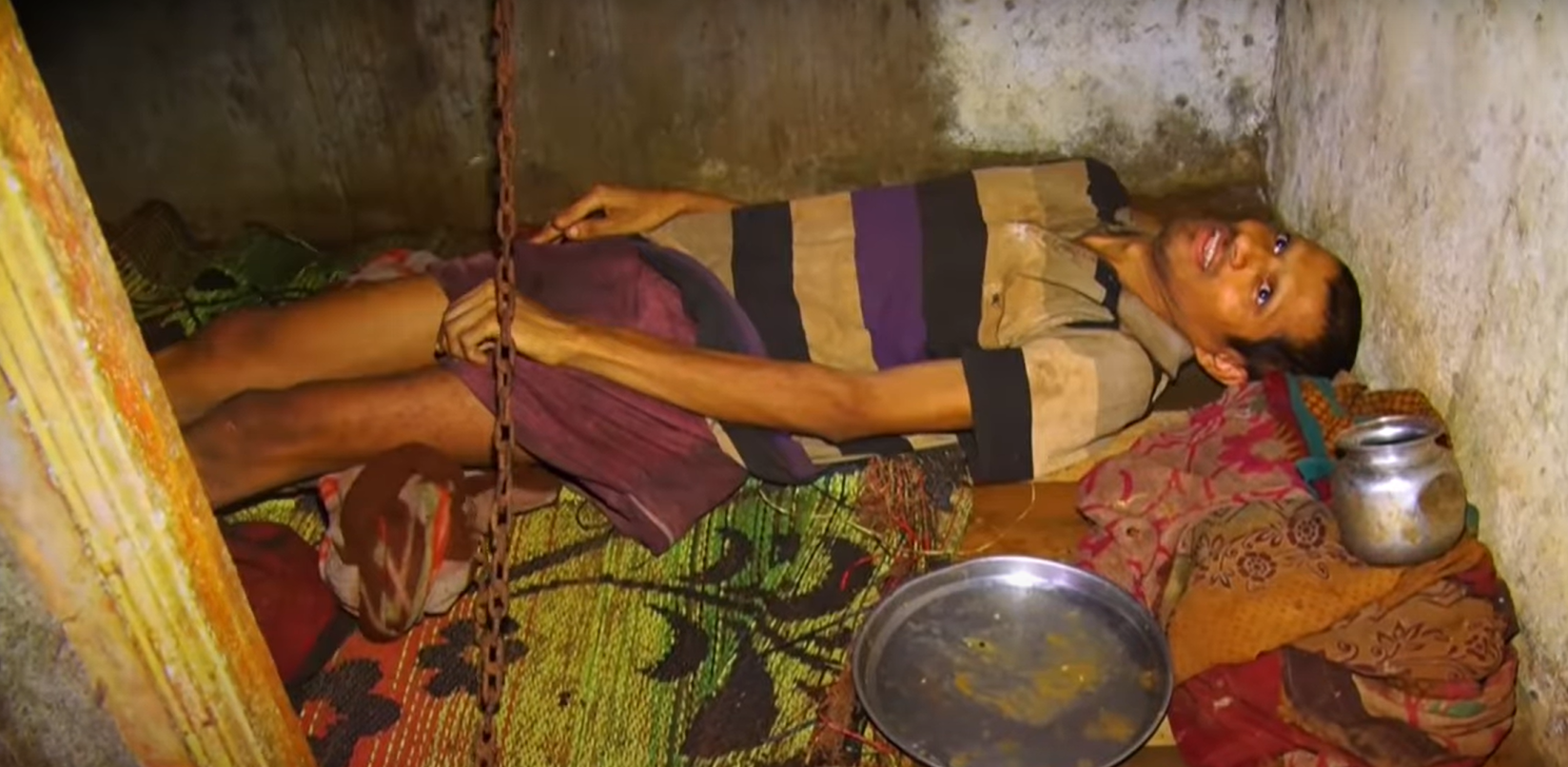 Inhuman act in Dandeli: House arrest in a bathroom in a sugarcane field; Mentally ill person rescued