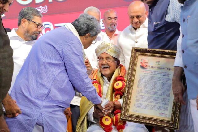Chief Minister presents Devaraja Urs Award to Kalle Sivottam Rao