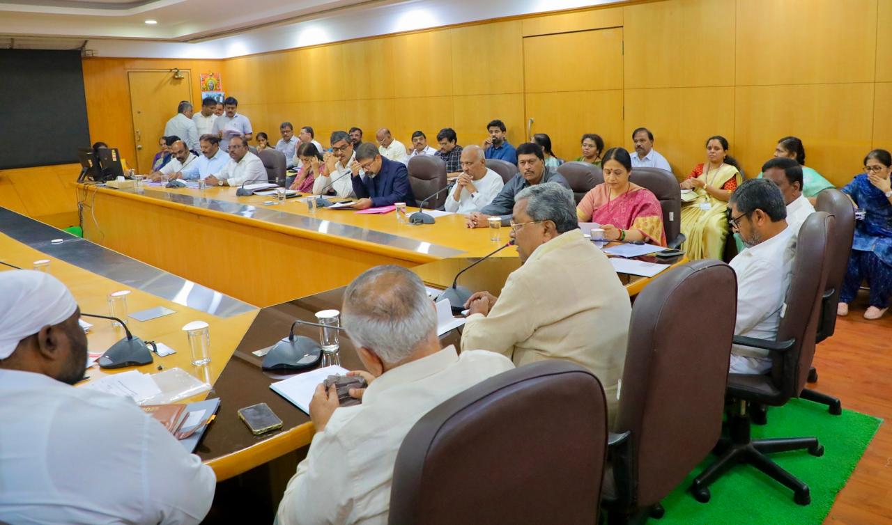 Chief Minister Siddaramaiah holds meeting in the backdrop of transport employees' strike: Clarification on salary revision, pending remuneration