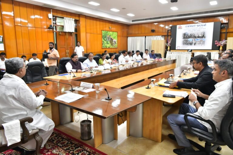 CM Siddaramaiah orders: Rs 28,000 crore loan to farmers by 2026, strict action against loss-making cooperative societies