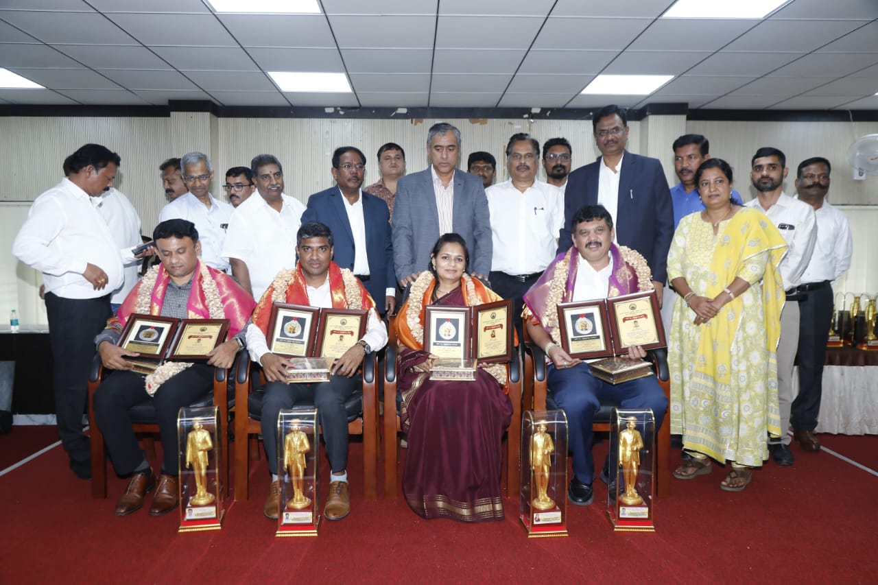 Bengaluru Engineers’ Day: ನಿಷ್ಠೆಯಿಂದ ಕೆಲಸ ಮಾಡಿದರೆ ಎಂಜಿನಿಯರ್ಗಳಿಗೆ ಜನರ ಮೆಚ್ಚುಗೆ ಸಹಜ: ಮಹೇಶ್ವರ ರಾವ್ 2 People's appreciation for engineers comes naturally if they work with integrity: Maheshwar Rao