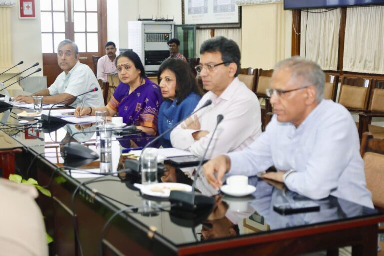 Bangalore Development Review Meeting: Chief Secretary Shalini Rajneesh directs, emphasis on road quality-Godegette relief, traffic management