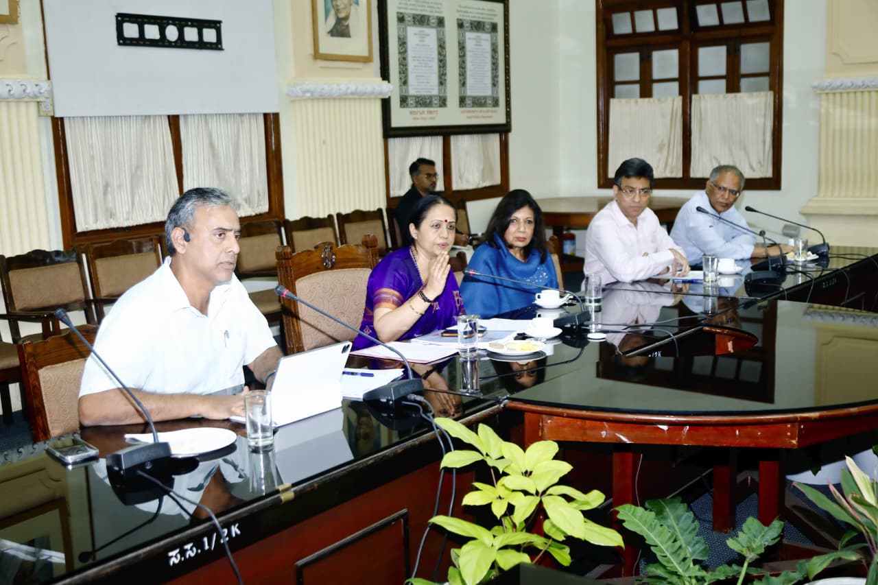 Bangalore Development Review Meeting: Chief Secretary Shalini Rajneesh directs, emphasis on road quality-Godegette relief, traffic management