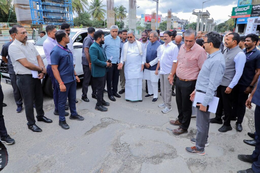 CM Siddaramaiah Pulls Up Bengaluru Civic Officials Over Roadside Waste, Metro Work Negligence During City Rounds