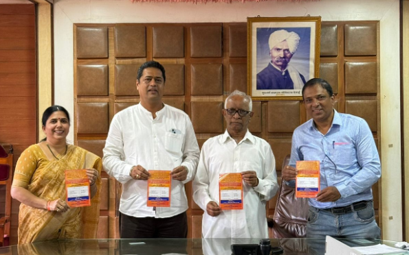 Maratha youth leader Kiran Jadhav visited the Navhind Co-operative Society and the Maratha Co-operative Bank, where he met with the chairmen and directors to explain how Maratha families should register their information in the caste census