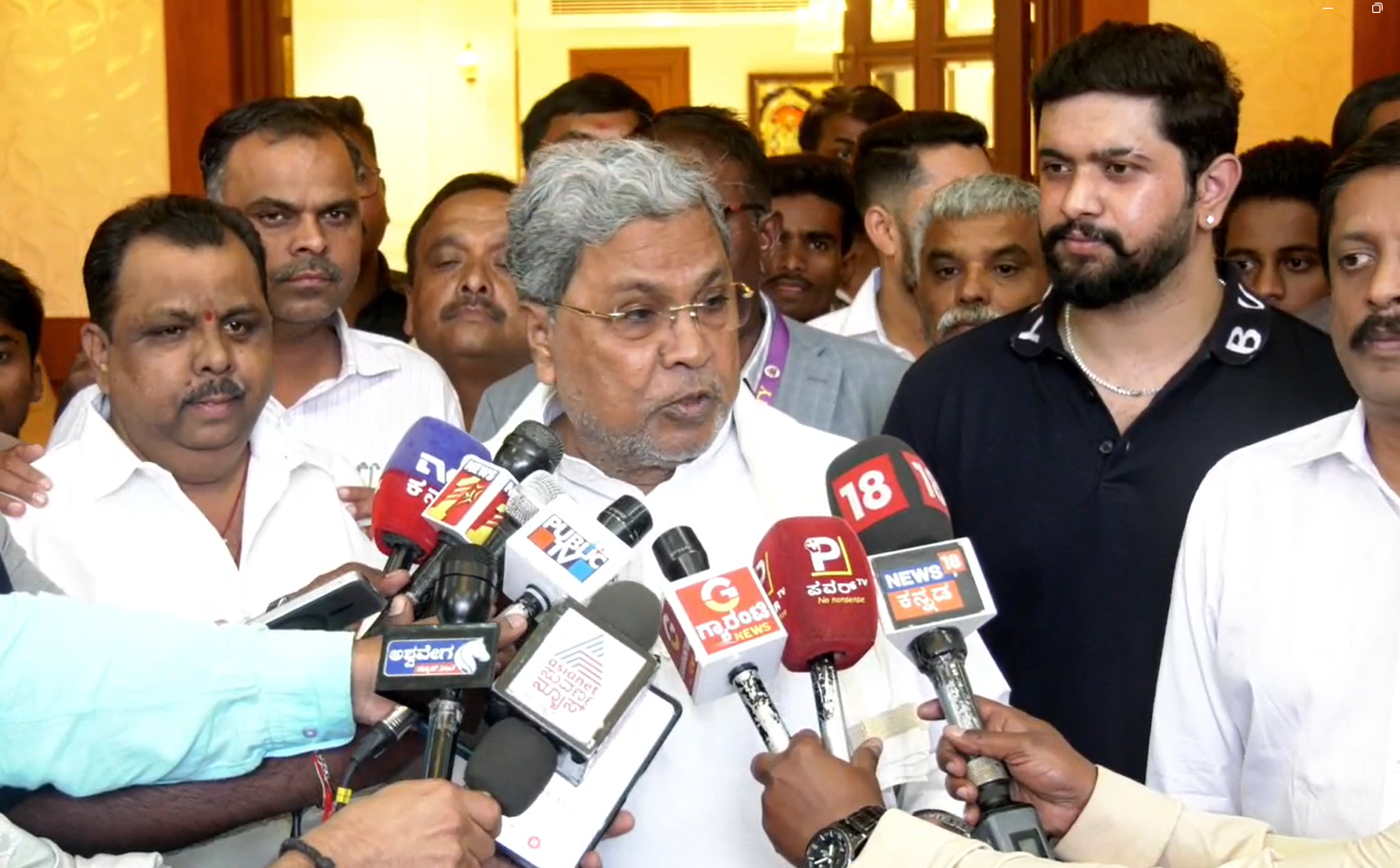 Potholes, waste negligence: CM Siddaramaiah warns of direct action against civic commissioners and engineers