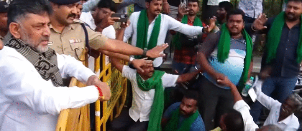 Bidadi Greater Bangalore Township opposition movement intensified: Farmers say “Land will not be given”, Nikhil Kumaraswamy warns of march, HD Kumaraswamy lashes out at DK Shivakumar