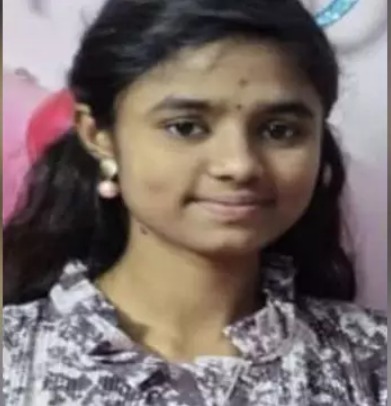 Bengaluru pothole accident, Budigere Cross tragedy, student dies in road mishap, 22-year-old Dhanushree, B.Com student death, KR Puram traffic police, Avalahalli police FIR, tipper lorry accident Bengaluru, pothole menace Bengaluru, civic negligence road safety