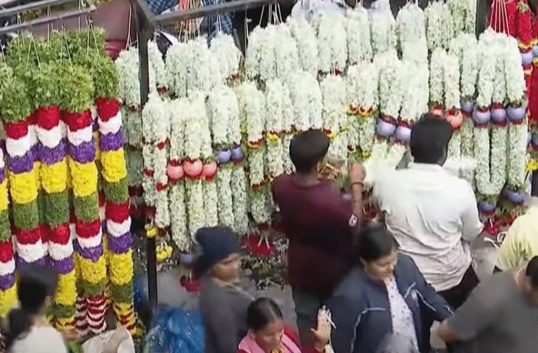 Diwali celebrations in full swing in Bengaluru — people rush to buy flowers, decorations, and crackers; booming season for traders across the city