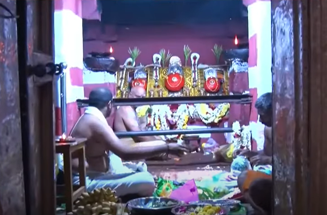 Hassanamba festival: ಹಾಸನಾಂಬೆ ಉತ್ಸವಕ್ಕೆ ಲಕ್ಷಾಂತರ ಭಕ್ತರ ಮಹಾಸಂಗಮ, ₹20 ಕೋಟಿ ಆದಾಯ — ನಾಳೆ ಕೊನೆಯ ದರ್ಶನದ ದಿನ 1 Mahasangham of lakhs of devotees for Hassanamba festival, revenue of ₹20 crore — Tomorrow is the last day of darshan