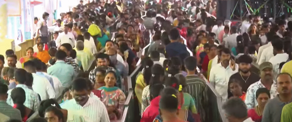 Hassanamba festival: ಹಾಸನಾಂಬೆ ಉತ್ಸವಕ್ಕೆ ಲಕ್ಷಾಂತರ ಭಕ್ತರ ಮಹಾಸಂಗಮ, ₹20 ಕೋಟಿ ಆದಾಯ — ನಾಳೆ ಕೊನೆಯ ದರ್ಶನದ ದಿನ 2 Mahasangham of lakhs of devotees for Hassanamba festival, revenue of ₹20 crore — Tomorrow is the last day of darshan