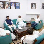 ಕರ್ನಾಟಕ ಪವರ್ ಟಸ್ಸಲ್: ಶಿವಕುಮಾರ್ vs ಸಿದ್ದರಾಮಯ್ಯ ಸಿಎಂ ಹೋರಾಟಕ್ಕೆ ರಾಹುಲ್ ಗಾಂಧಿ ಮಧ್ಯಪ್ರವೇಶ ಮಾಡಲಾರರಾ?