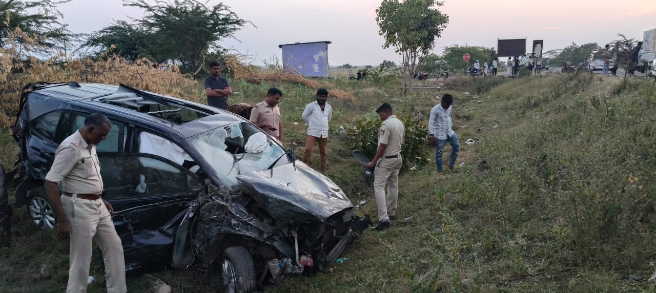 Tragedy hits IAS officer's blossoming life: Mahantesh Biligi dies in car accident — driver, brothers also die