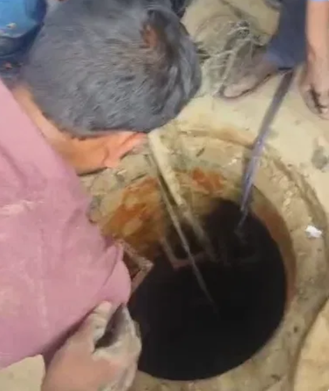 Bengaluru: Two workers who fell into a manhole fall ill; admitted to hospital