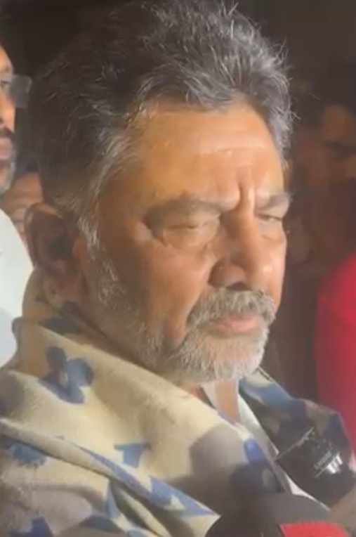 Karnataka Politics | DK Shivakumar Denies Leadership Change, Says “Siddaramaiah Will Continue as CM” | Congress MLCs Delhi Visit Clarified