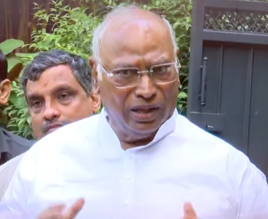 Mallikarjun Kharge continues to repeat:“I have nothing to say. Whatever the high command decides… that is final.”