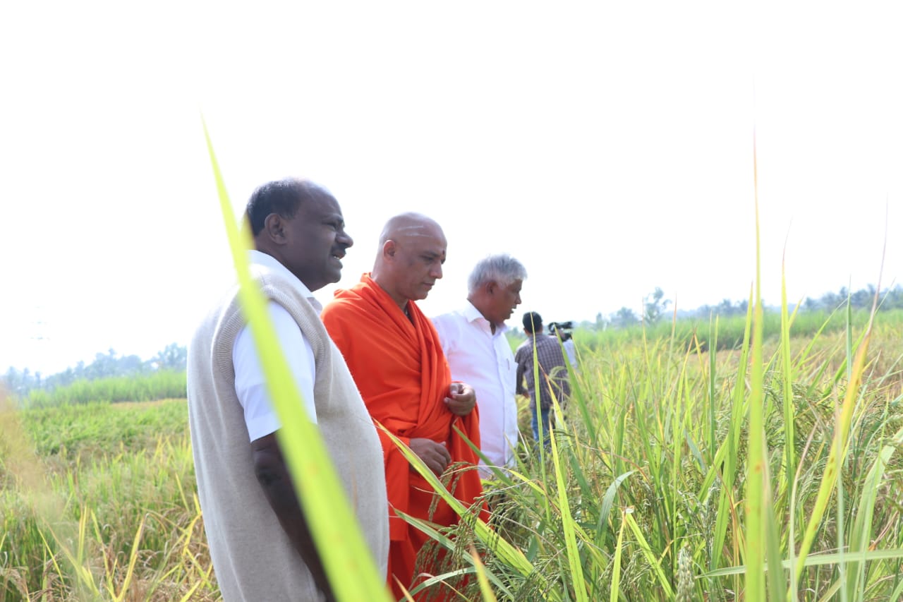 H.D. Kumaraswamy's public apology to Adichunchanagiri Sri