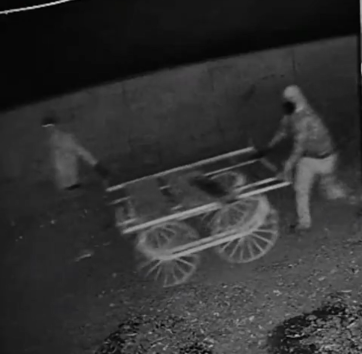 Belagavi | Miscreants carry ATM machine on a pushcart; CCTV footage captured
