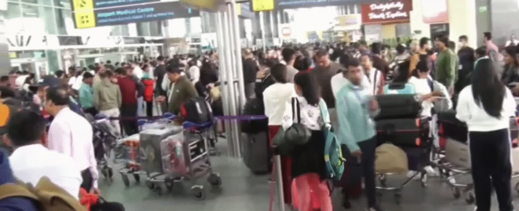 ಇಂಡಿಗೋ ವಿಮಾನ ರದ್ದು: ದೇಶವ್ಯಾಪಿ ಗೊಂದಲ, ಪ್ರಯಾಣಿಕರ ನರಕಯಾತನೆ – ಇಷ್ಟು ದೊಡ್ಡ ಕ್ರೈಸಿಸ್ ಭಾರತೀಯ ವಿಮಾನಯಾನ ಇತಿಹಾಸದಲ್ಲೇ ಮೊದಲ ಬಾರಿ 5 IndiGo flight cancellation: Nationwide chaos, passengers in hell – such a big crisis is the first time in the history of Indian aviation