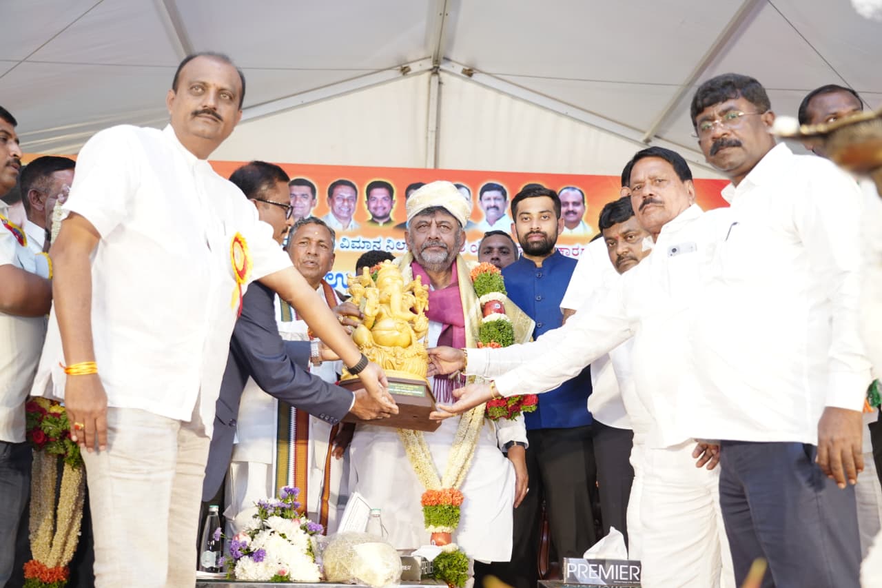 Construction of 'New Bengaluru' in Bengaluru North-South districts: Cauvery-Ettinahole water to Devanahalli, wide road mandatory – DCM D.K. Shivakumar