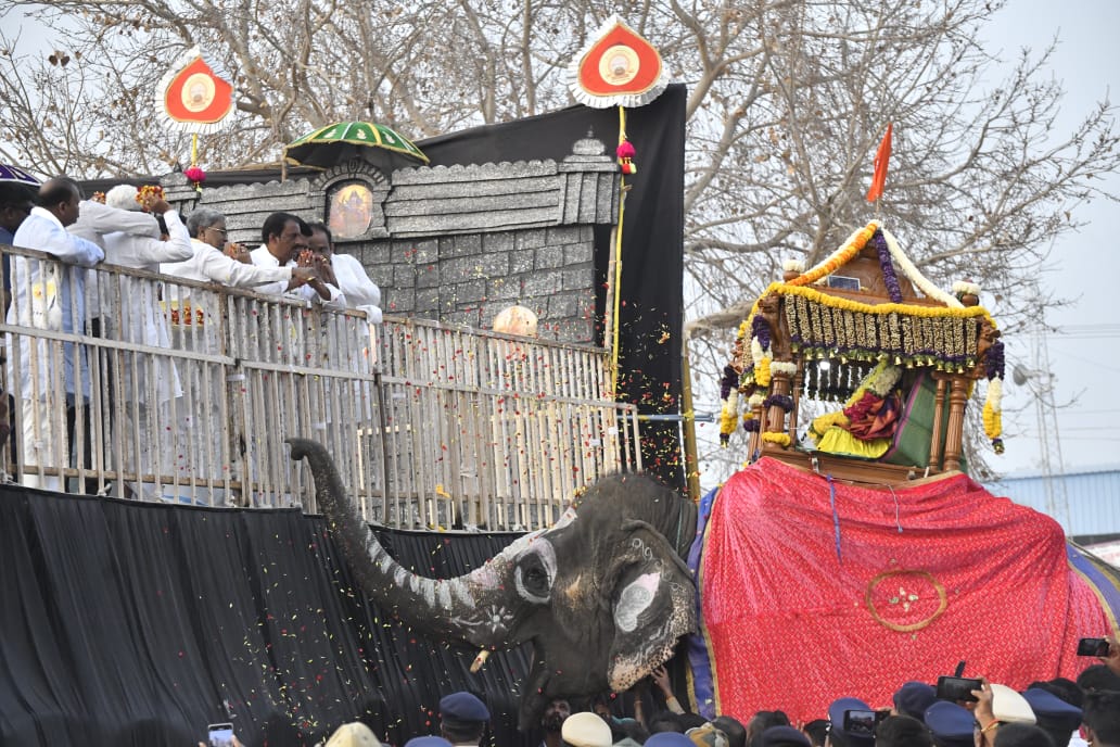Amba Fair for the first time; Seeing my mother is my blessing: Siddaramaiah