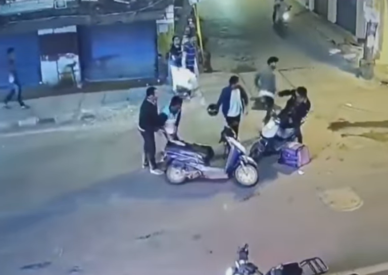 Bengaluru Road Rage: Two-wheeler riders attack Jeptoo delivery boy on Kaggadasapura main road