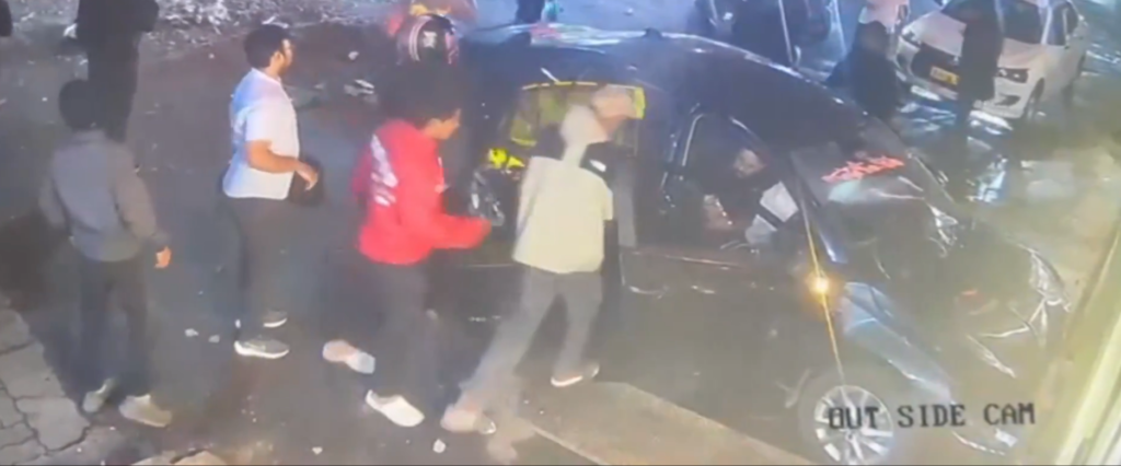 terrible accident was avoided on Indiranagar 100 Feet Road: Drunk driver loses control of car and crashes into restaurant