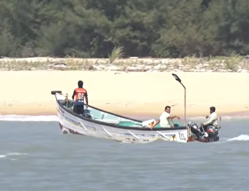 Two tourists die after tourist boat capsizes off Kodi Bengare beach in Udupi