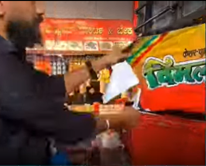 ಬಸ್ ಮೇಲೆ ಜಾಹಿರಾತು ವಿವಾದ: 40% ಮಿತಿಯ ಆದೇಶ ನೀಡಿದ್ದೇವೆ ಎಂದ ಸಾರಿಗೆ ಸಚಿವ ರಾಮಲಿಂಗಾರೆಡ್ಡಿ 2 Advertisement on buses controversy: Transport Minister Ramalinga Reddy says we have ordered a 40% limit