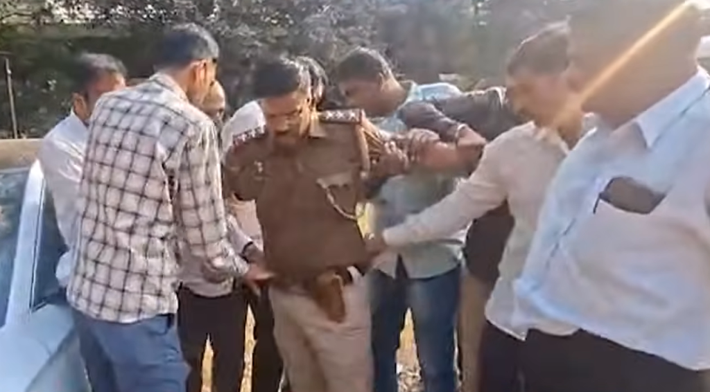 ₹4 lakh bribe, threats, then high drama: KP Agrahara inspector caught in Lokayukta trap