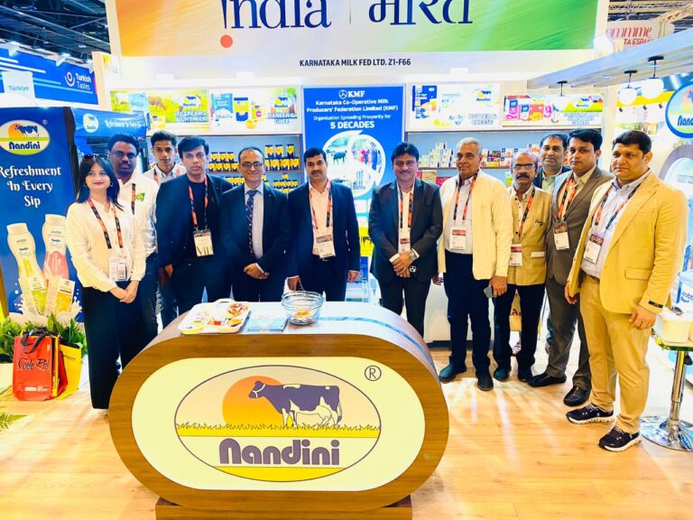 Amul President visits Nandini Pavilion at Dubai Gulf Food Fair; Praises KMF's work