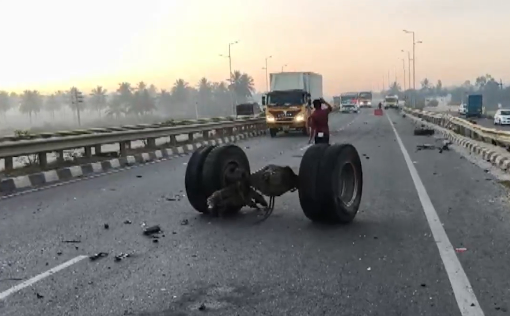 Hoskote Highway Tragedy: 7 people, including 6 in XUV700, die in series of collisions due to axle cut