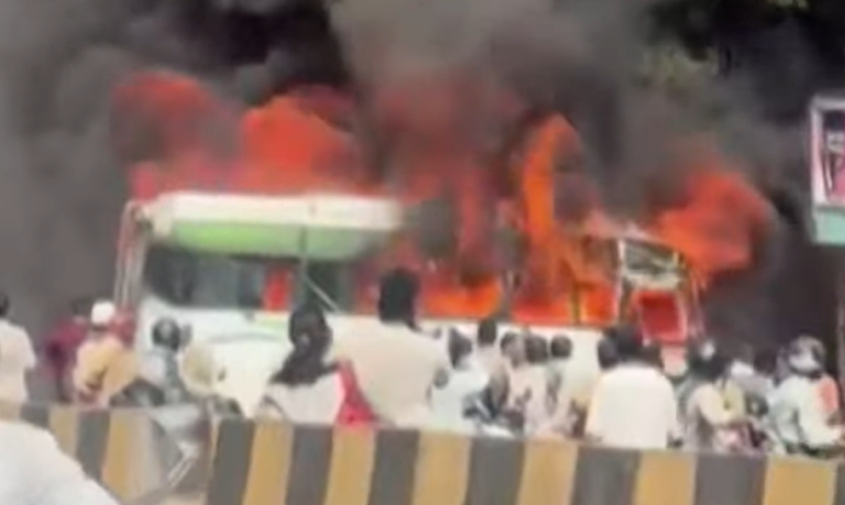 Major fire accident in West Bengaluru: Private bus gutted near Chandra Layout BMTC depot