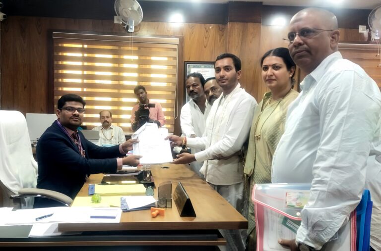 Samarth Shamanur, the grandson of senior Congress leader Shamanur Shivashankarappa, submitted his nomination prior to the party's official announcement of its candidate.