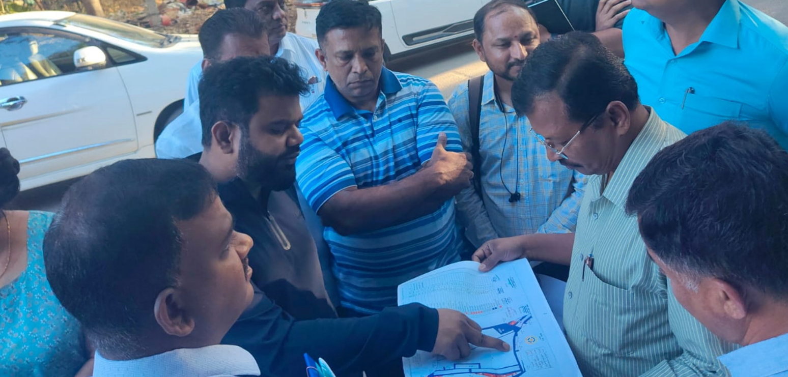 Bangalore North Municipal Corporation Commissioner inspects Banaswadi Lake site