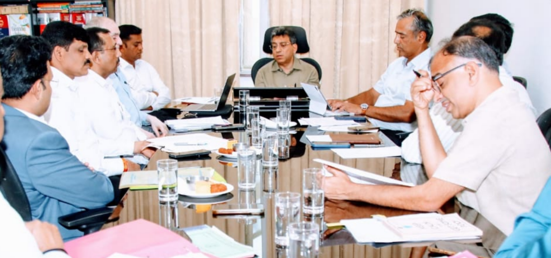 Makeover of areas under city flyovers: Tushar Giri Nath instructs officials