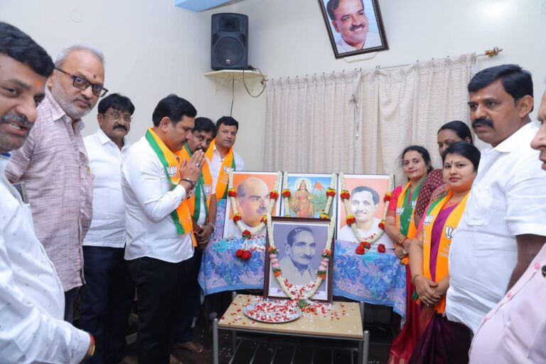 Bhavurao Deshpande Jayanti celebrated at Bengaluru BJP office