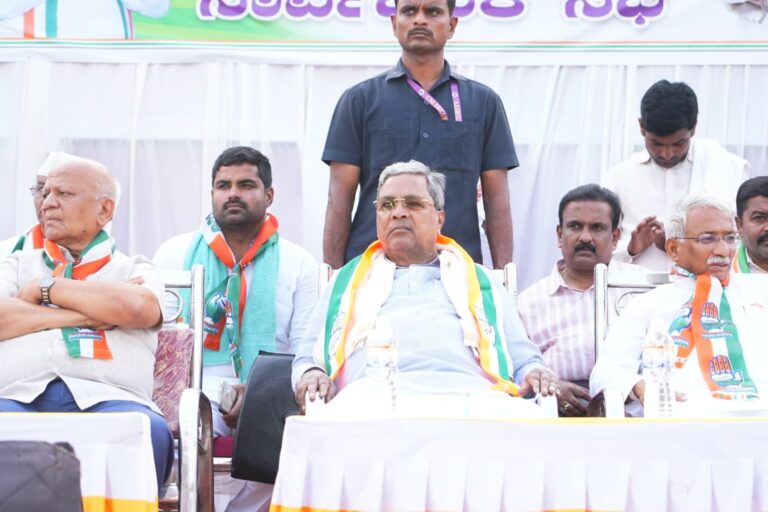 “ಬಜೆಟ್‌ವೇ ನಮ್ಮ ವೈಟ್ ಪೇಪರ್”: ವಿಜಯೇಂದ್ರ ವಿರುದ್ಧ ಸಿದ್ದರಾಮಯ್ಯ ತೀವ್ರ ವಾಗ್ದಾಳಿ