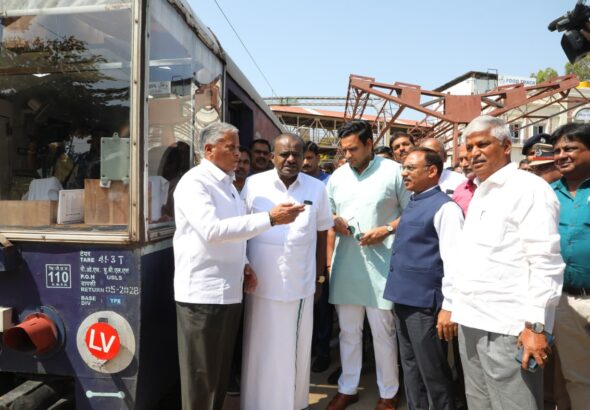 ಕರ್ನಾಟಕಕ್ಕೆ ಶೀಘ್ರದಲ್ಲೇ ವಂದೇ ಭಾರತ್ ಸ್ಲೀಪರ್ ಕೋಚ್; ಬೆಂಗಳೂರು–ಮೈಸೂರು ಮಾರ್ಗಕ್ಕೆ ₹52,000 ಕೋಟಿ ರೈಲು ಅಭಿವೃದ್ಧಿ