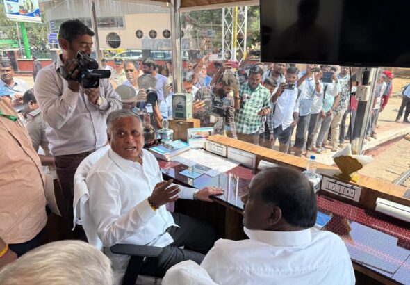 “ಮೋದಿ ಸರ್ಕಾರದಲ್ಲಿ ಸಂಪೂರ್ಣ ಪಾರದರ್ಶಕತೆ; ಟೆಂಡರ್‌ನಲ್ಲಿ ಯಾವುದೇ ರಾಜಕೀಯ ಹಸ್ತಕ್ಷೇಪ ಇಲ್ಲ”: ಜಿಎಂ–ಡಿಆರ್‌ಎಂ ಅಧಿಕಾರಗಳ ಬಗ್ಗೆ ಸೋಮಣ್ಣ ಸ್ಪಷ್ಟನೆ