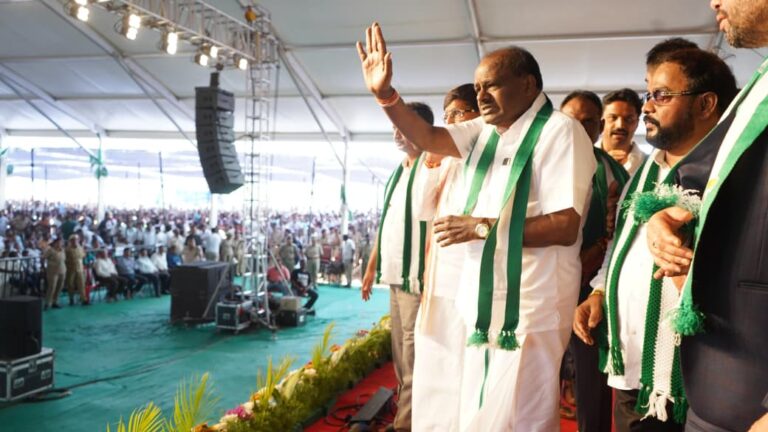 “ಜೆಡಿಎಸ್‌ಗೆ ಒಂದು ಬಾರಿ ಪೂರ್ಣ ಬಹುಮತ ನೀಡಿ, ರಾಜ್ಯದ ಗ್ರಹಣ ಬಿಡಿಸುತ್ತೇನೆ”: ಹೆಚ್.ಡಿ. ಕುಮಾರಸ್ವಾಮಿ ಕಾಂಗ್ರೆಸ್ ವಿರುದ್ಧ ವಾಗ್ದಾಳಿ