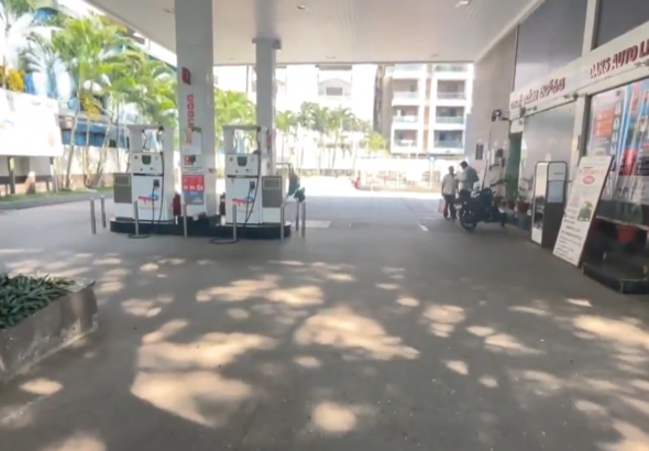 ಬೆಂಗಳೂರುದಲ್ಲಿ ಆಟೋ ಎಲ್‌ಪಿಜಿ ಸಂಕಷ್ಟ: ಕಿಲೋಮೀಟರ್‌ಗಳಷ್ಟು ಸಾಲು, ಬದುಕಿಗಾಗಿ ಹೋರಾಟದಲ್ಲಿರುವ ಚಾಲಕರು