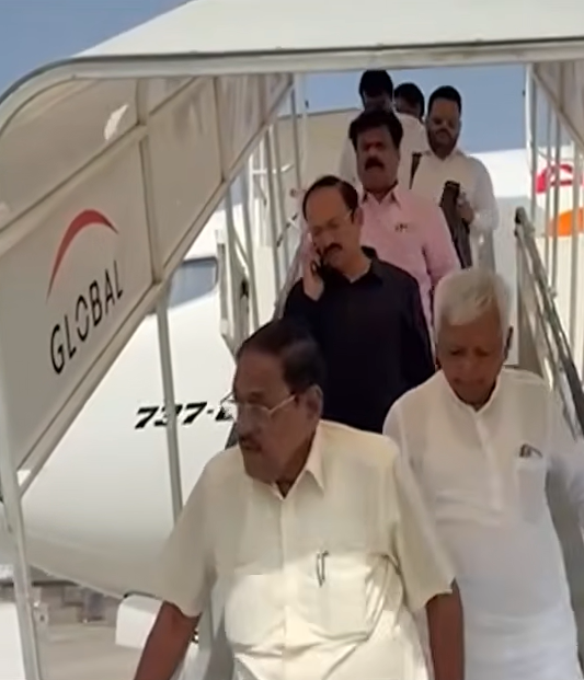 ಕರ್ನಾಟಕ ಕಾಂಗ್ರೆಸ್ ಶಾಸಕರ ಅಯೋಧ್ಯೆ ಭೇಟಿ: ಸಂಪುಟ ಪುನರ್‌ರಚನೆ ಒತ್ತಡ ಮಧ್ಯೆ ರಾಮ ಮಂದಿರ ದರ್ಶನ